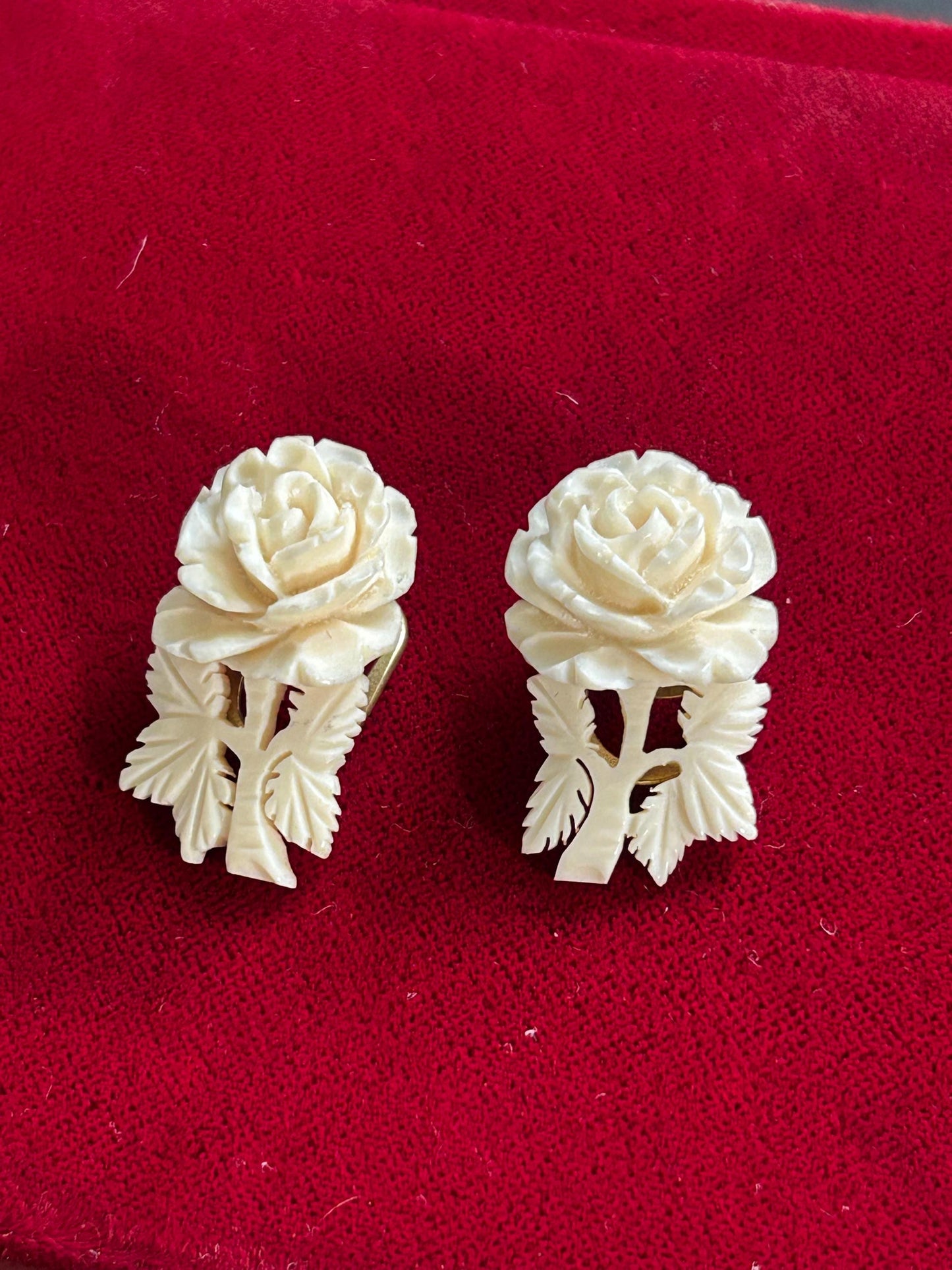 Vintage Hand Carved Rose Brooch Clip Earrings Set Floral Demi Parure