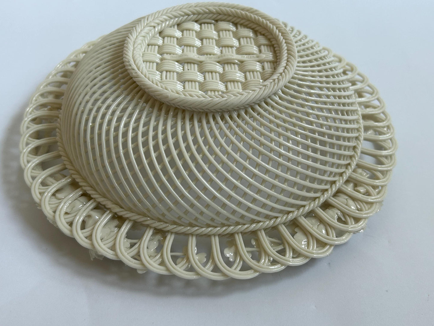 Antique Belleek Basket c.1921-1954, Hand-Woven Irish Porcelain, Applied Roses Shamrocks, 4-Strand Black Mark Era, Fermanagh Ireland