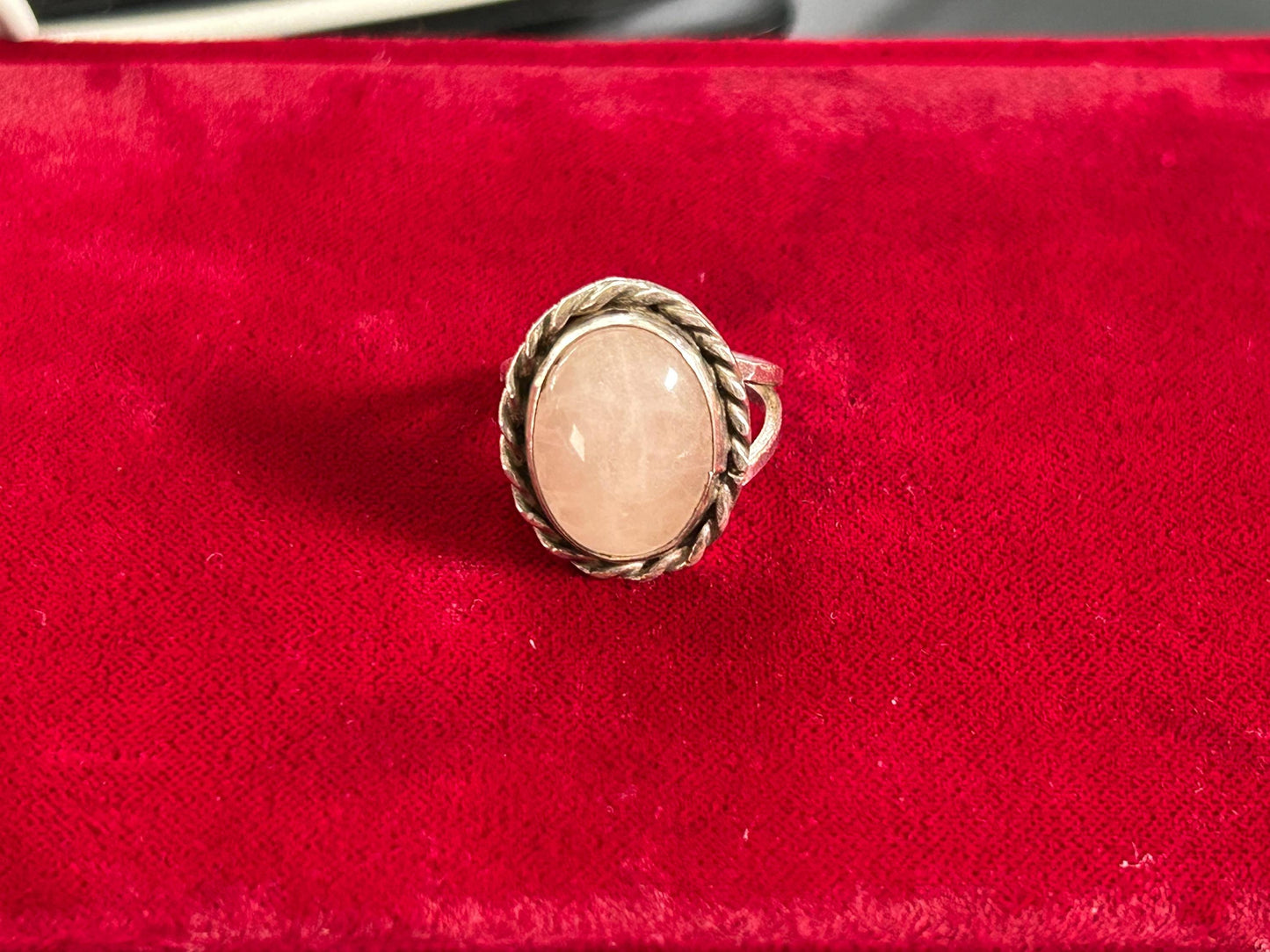 Vintage Sterling Silver Rose Quartz Cabochon Ring Rope Bezel Size 7