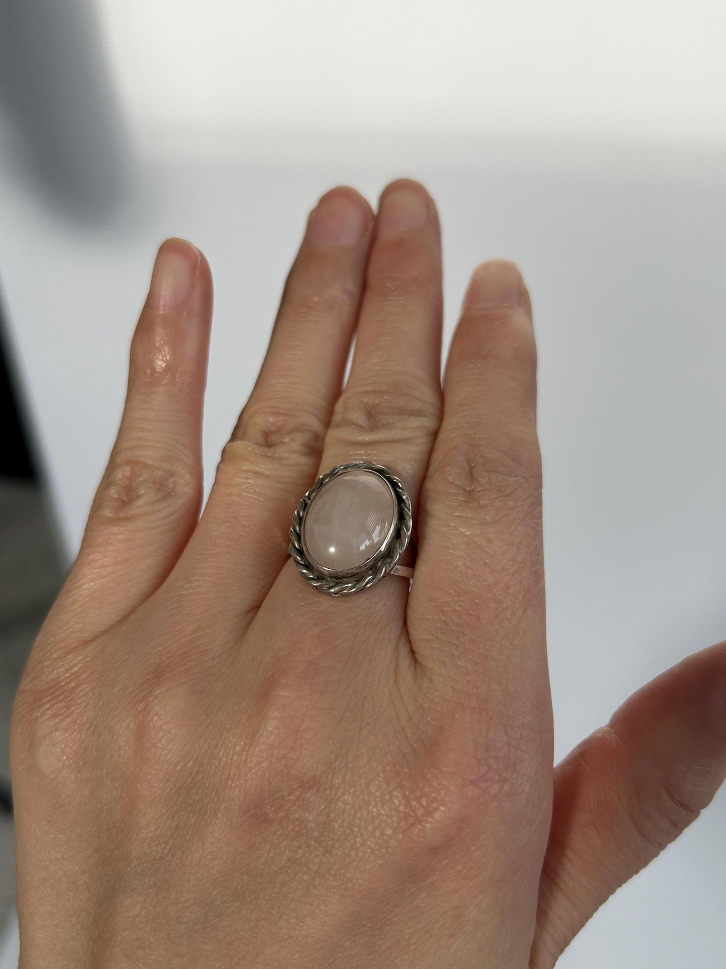 Vintage Sterling Silver Rose Quartz Cabochon Ring Rope Bezel Size 7